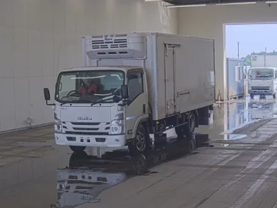 Isuzu ELF