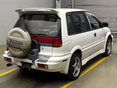 Mitsubishi RVR