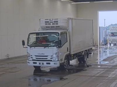 Isuzu ELF