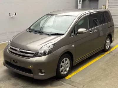 Toyota ISIS
