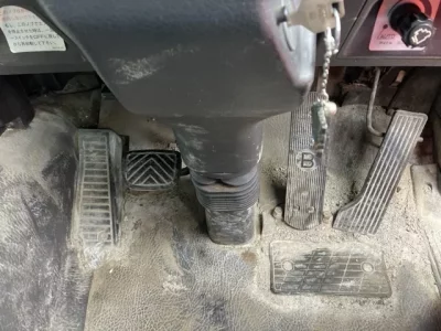 Nissan TRUCK