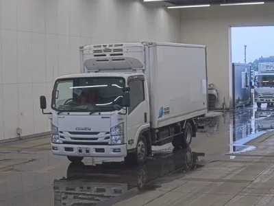Isuzu ELF