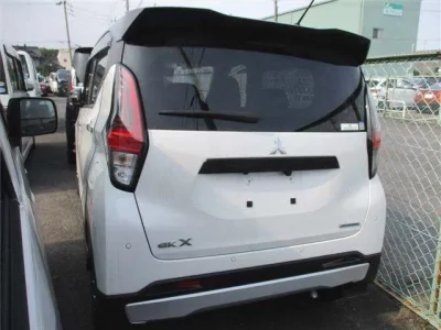 Mitsubishi EK X
