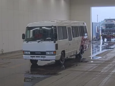 Toyota COASTER