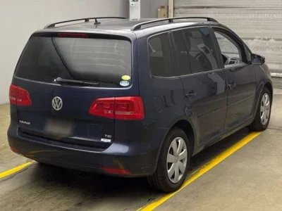 Volkswagen GOLF TOURAN