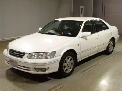 Daihatsu Altis