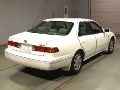 Daihatsu Altis