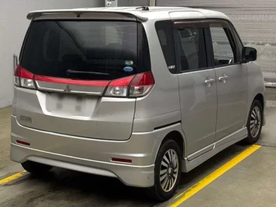 Mitsubishi DELICA D2
