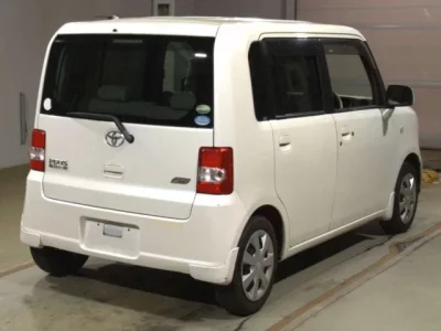 Toyota PIXIS SPACE
