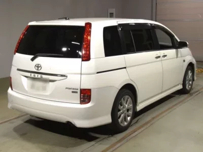 Toyota ISIS