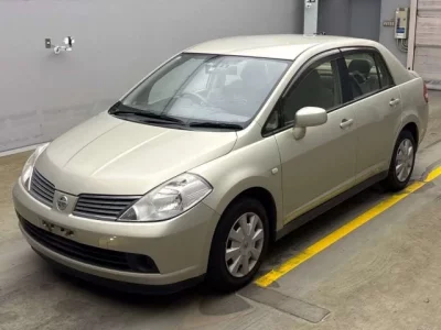 Nissan TIIDA LATIO