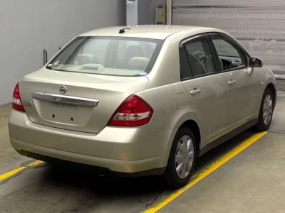 Nissan TIIDA LATIO