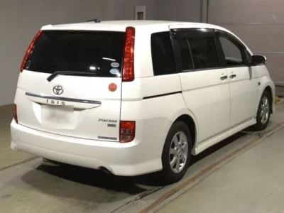 Toyota ISIS