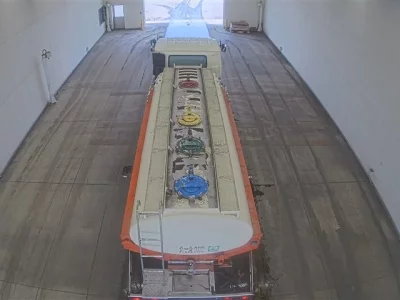 Nissan TRUCK