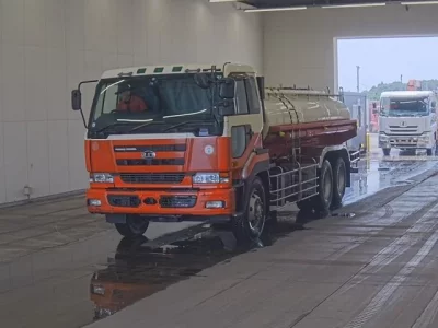 Nissan TRUCK