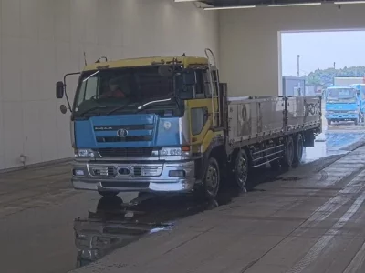 Nissan TRUCK