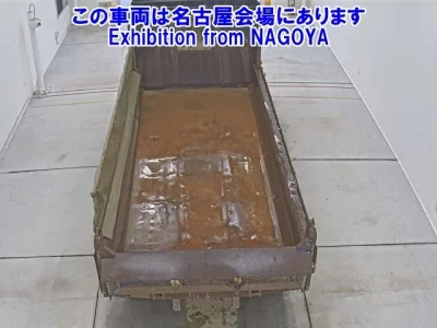 Nissan TRUCK