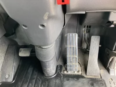 Nissan TRUCK