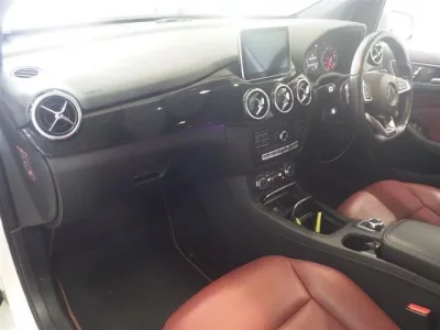 Mercedes-Benz B CLASS