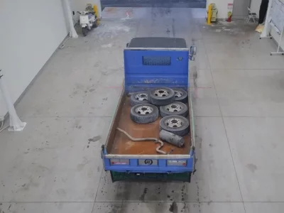 Nissan TRUCK