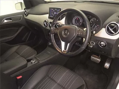 Mercedes-Benz B CLASS