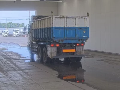 Hino TRUCK