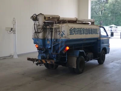 Isuzu TRUCK