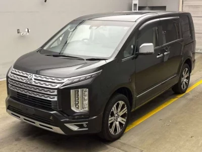 Mitsubishi DELICA D5