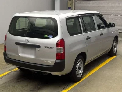 Toyota SUCCEED