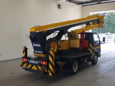 Isuzu ELF
