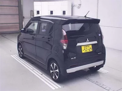 Mitsubishi EK X