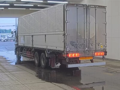 Hino TRUCK