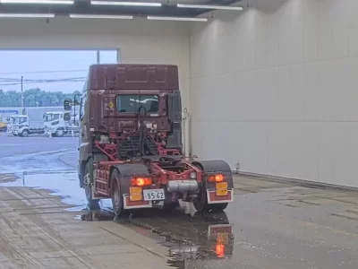 Hino TRUCK