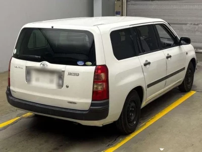 Toyota SUCCEED
