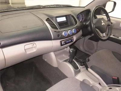 Mitsubishi TRITON
