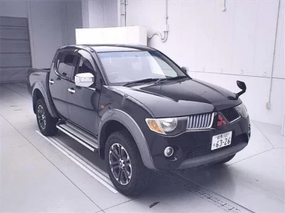 Mitsubishi TRITON