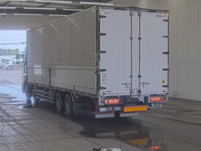 Hino TRUCK