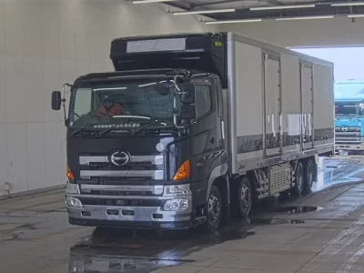 Hino TRUCK