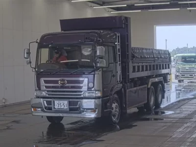 Hino TRUCK