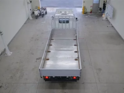 Nissan TRUCK