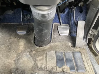 Nissan TRUCK