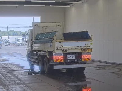 Hino TRUCK