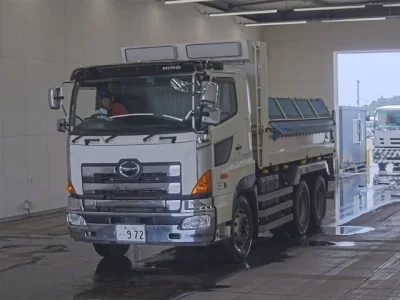 Hino TRUCK