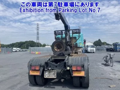 Nissan TRUCK