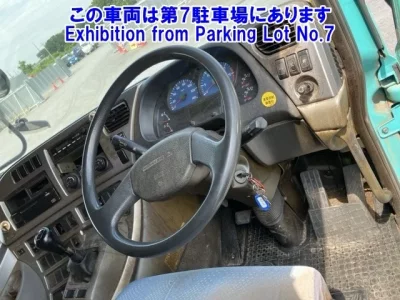 Nissan TRUCK