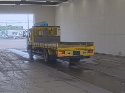 Nissan TRUCK