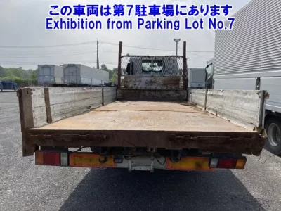 Nissan TRUCK