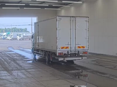 Mitsubishi FUSO FIGHTER
