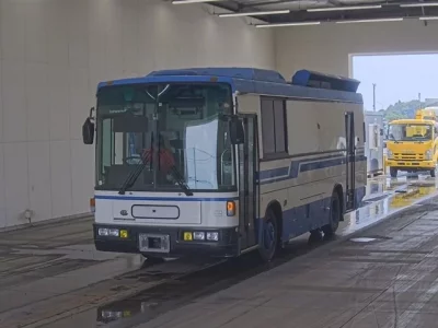 Nissan BUS