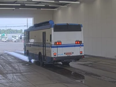Nissan BUS